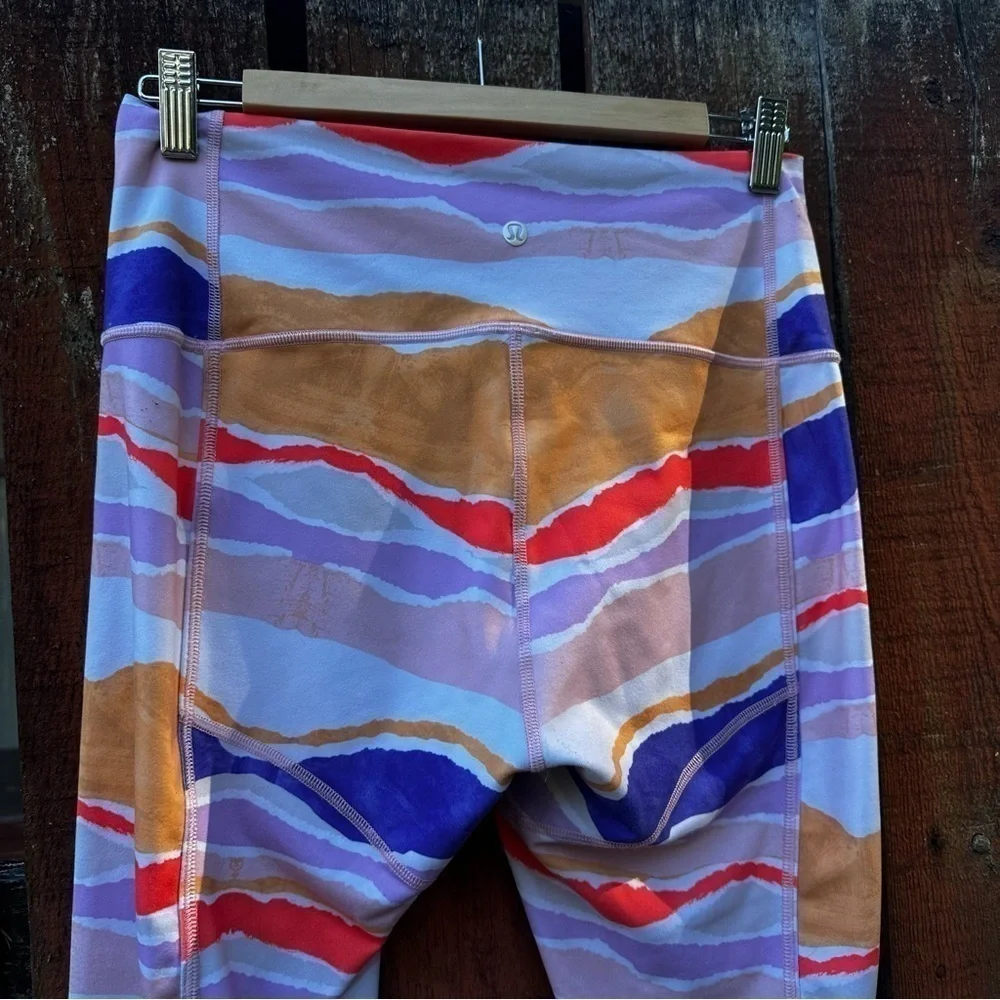 Lululemon True Self Cropped Leggings Bleacher Stripe White Iris Flower Size 10 - Picture 4 of 11